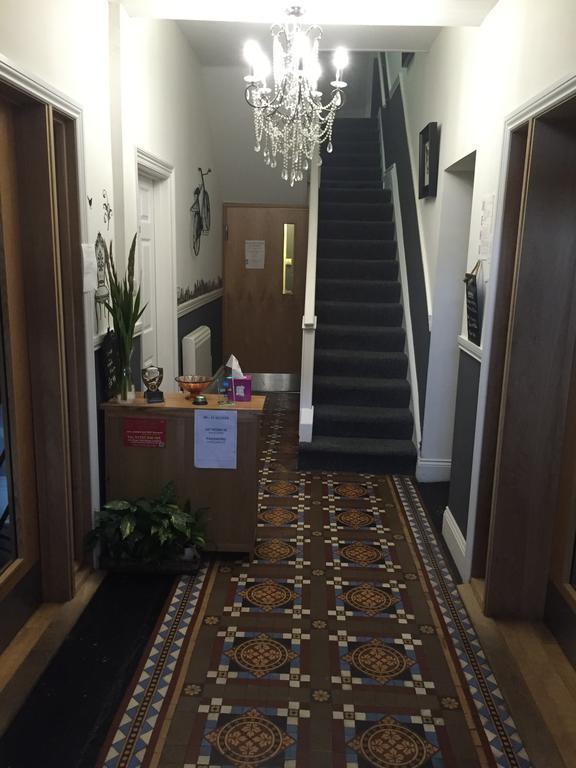 Hazeldene Guest House Selby Buitenkant foto